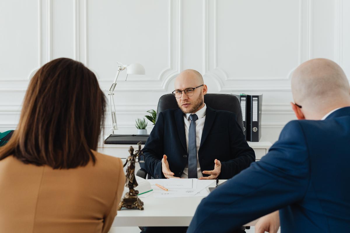 ¿Qué Es El Derecho Administrativo Y Para Qué Sirve?