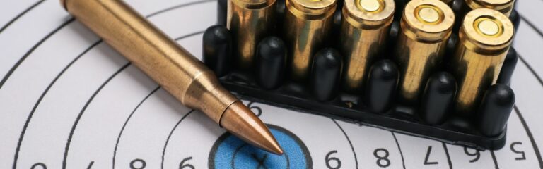 Descubre los distintos tipos de licencias de armas en España, sus requisitos y usos. Aprende todo sobre licencias.